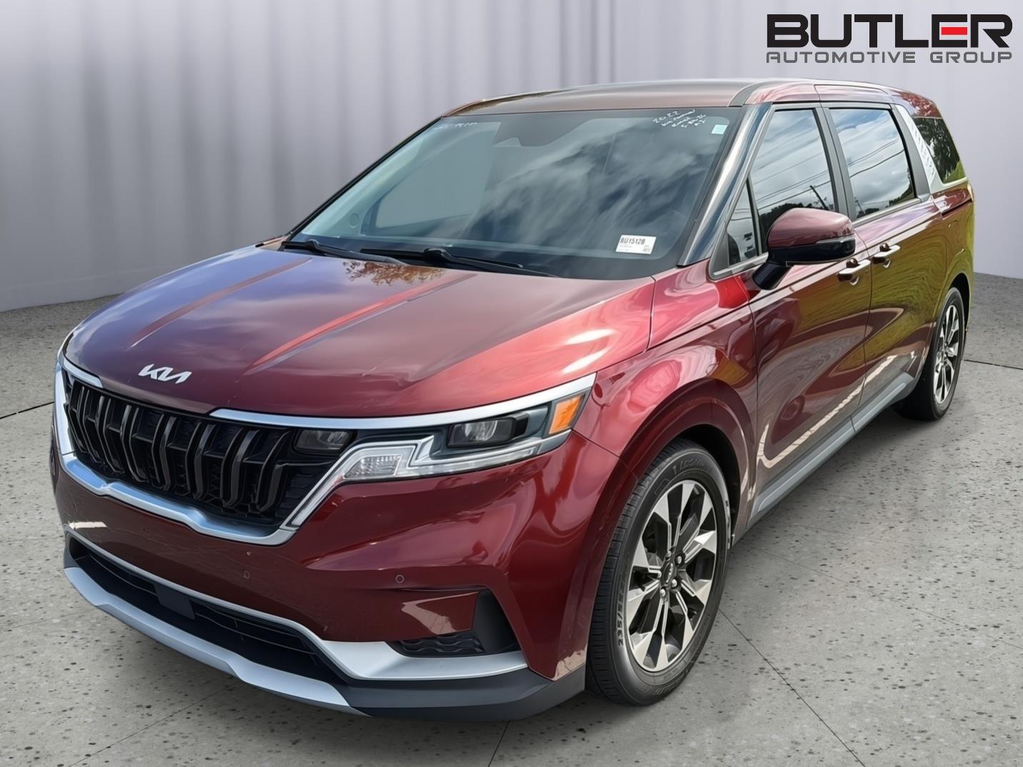 2022 Kia Sedona EX's photo