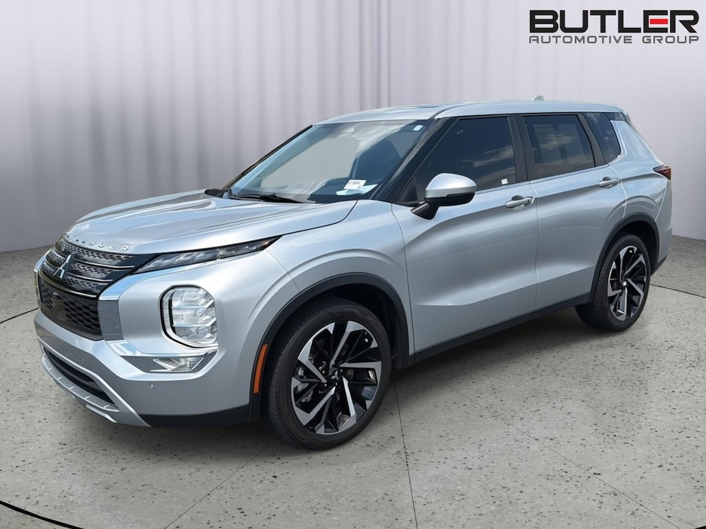 Used 2024 Mitsubishi Outlander SE SUV