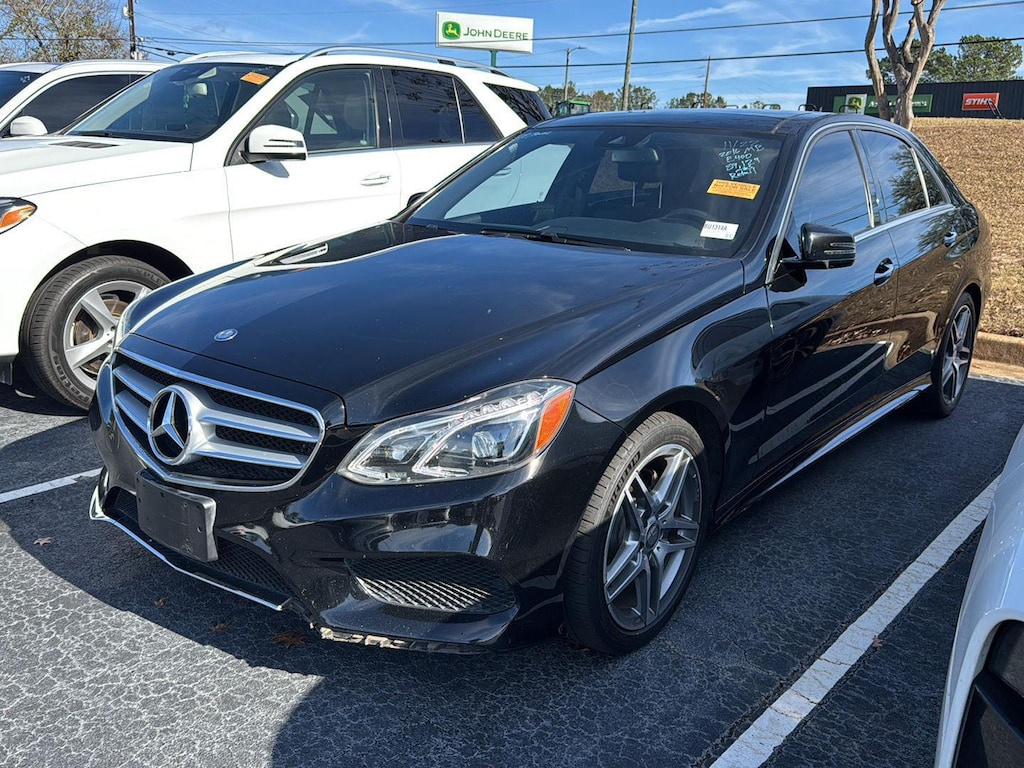 2016 Mercedes Benz E 400 Sedan photo 2