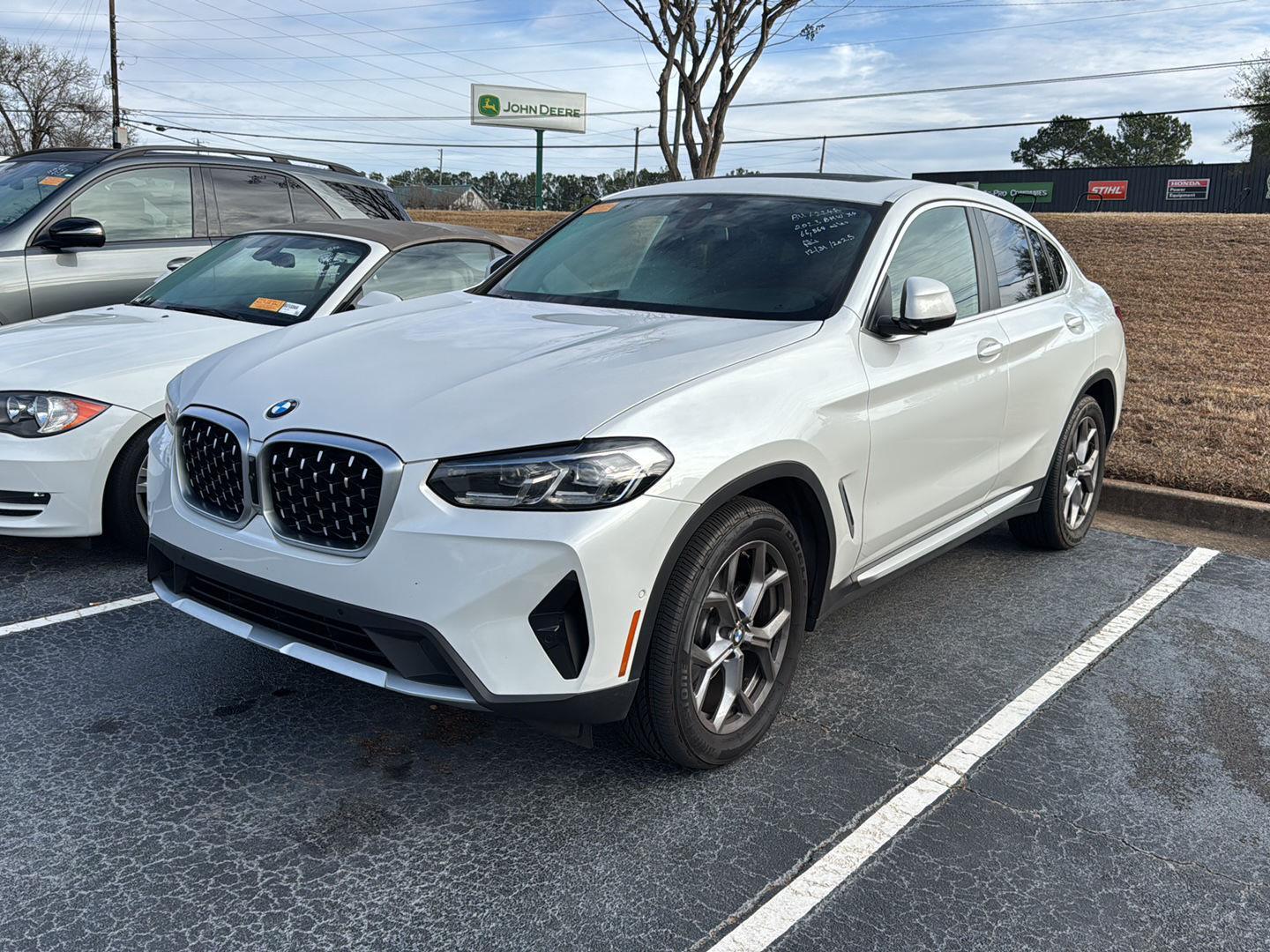 2023 BMW X4 30i's photo