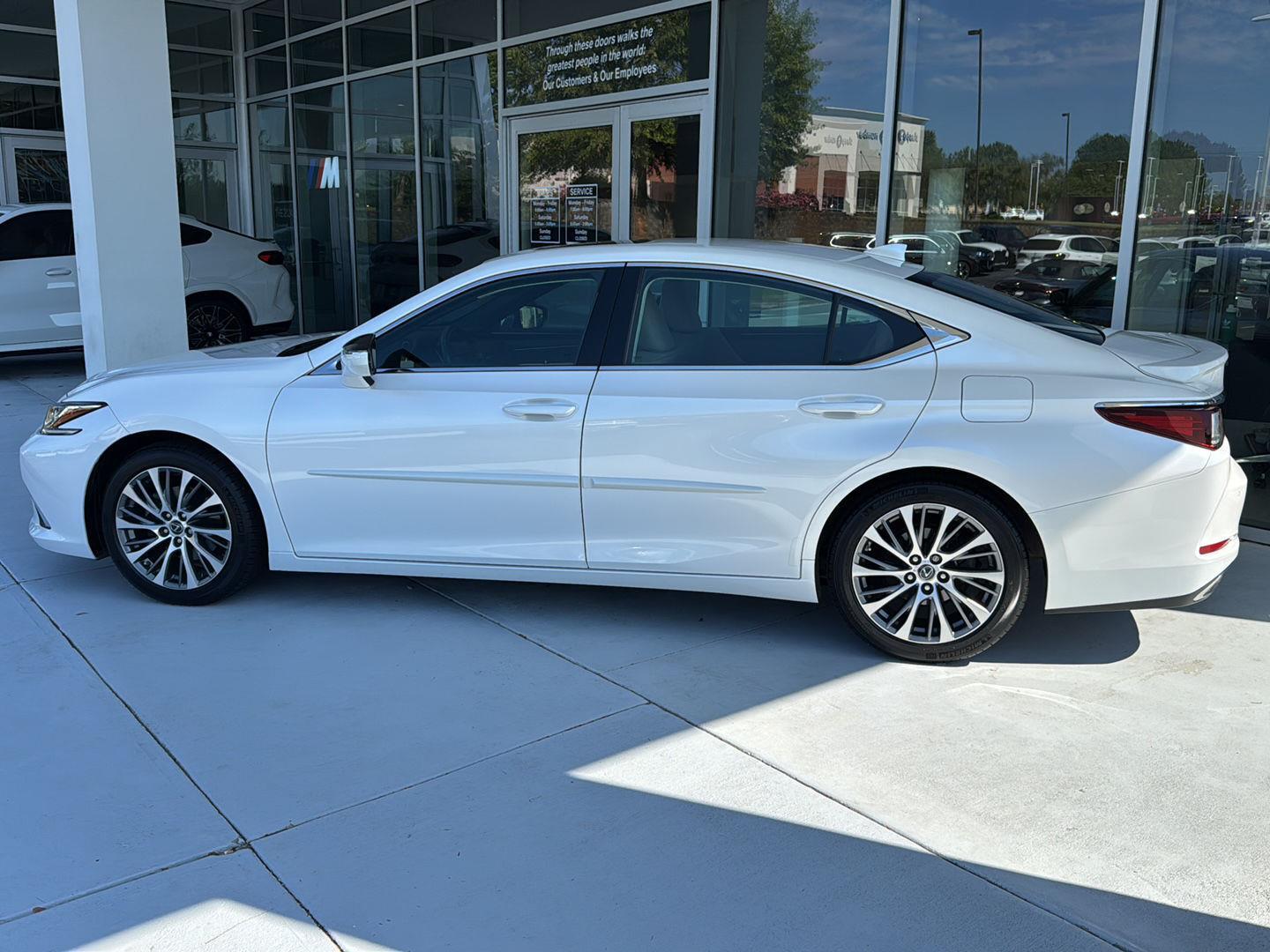 2020 Lexus ES 350 Premium photo 3