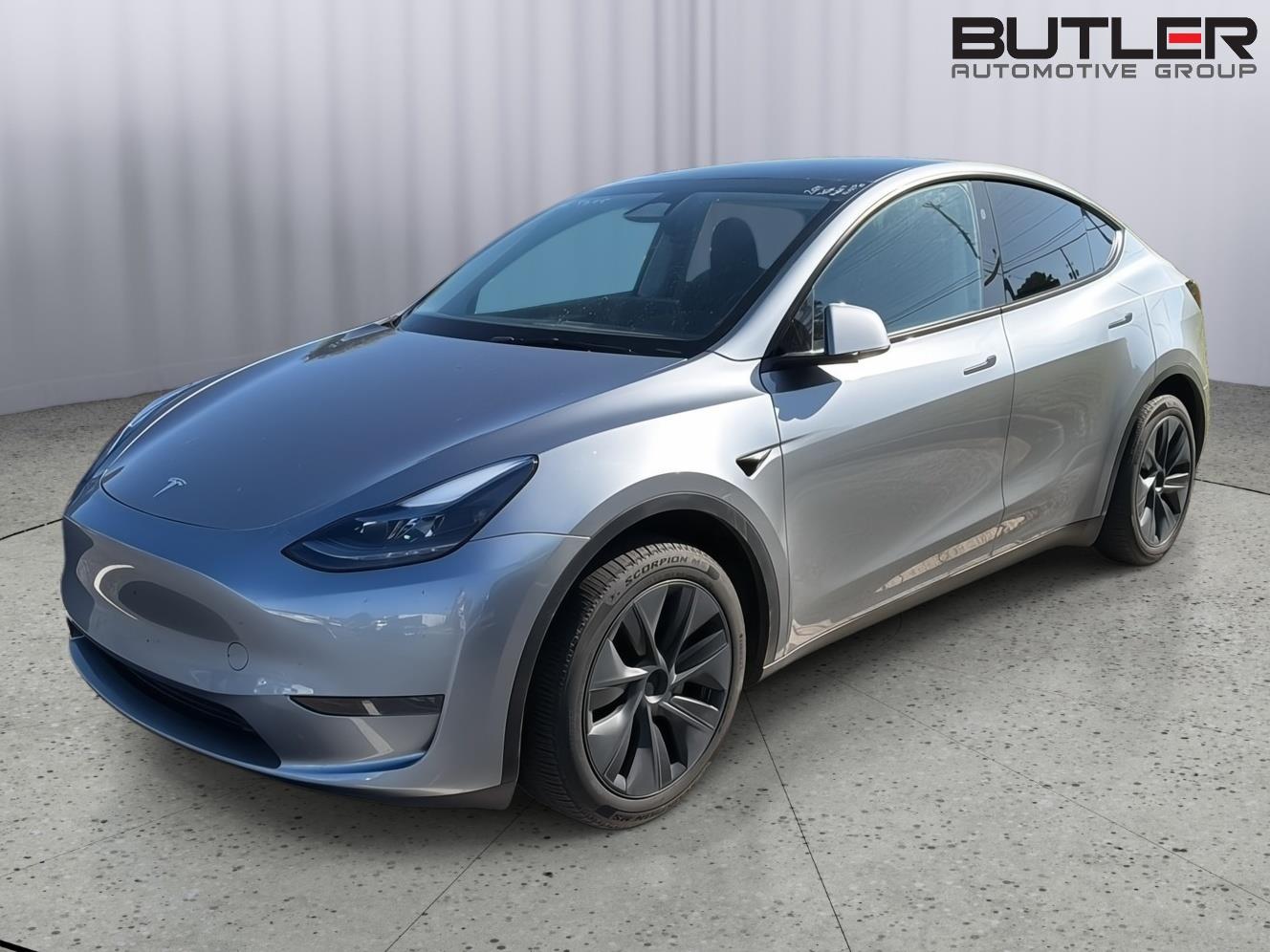 2024 Tesla Model Y Long Range Rear Wheel Drive's photo