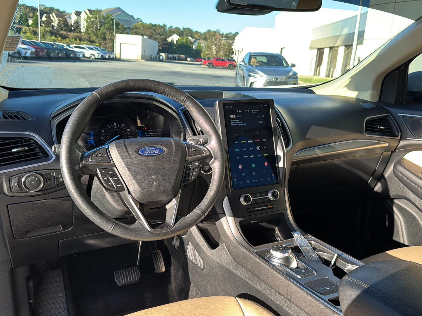 2022 Ford Edge SEL - Photo 17