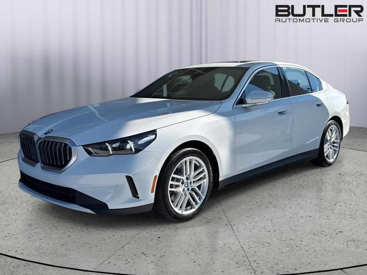 2025 BMW 5 Series 530i's photo
