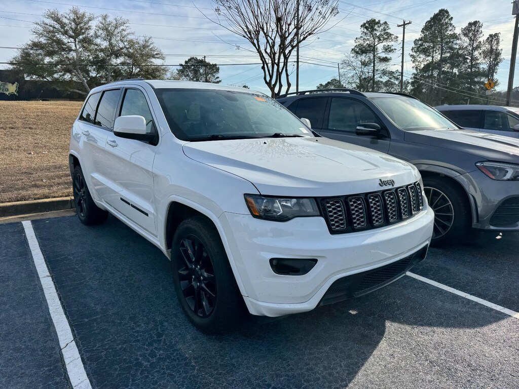 Used 2019 Jeep Grand Cherokee Altitude SUV