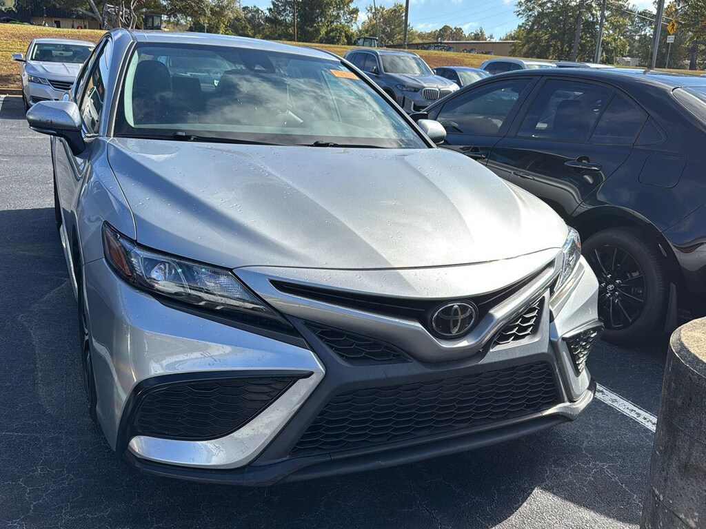 Used 2022 Toyota Camry SE Sedan