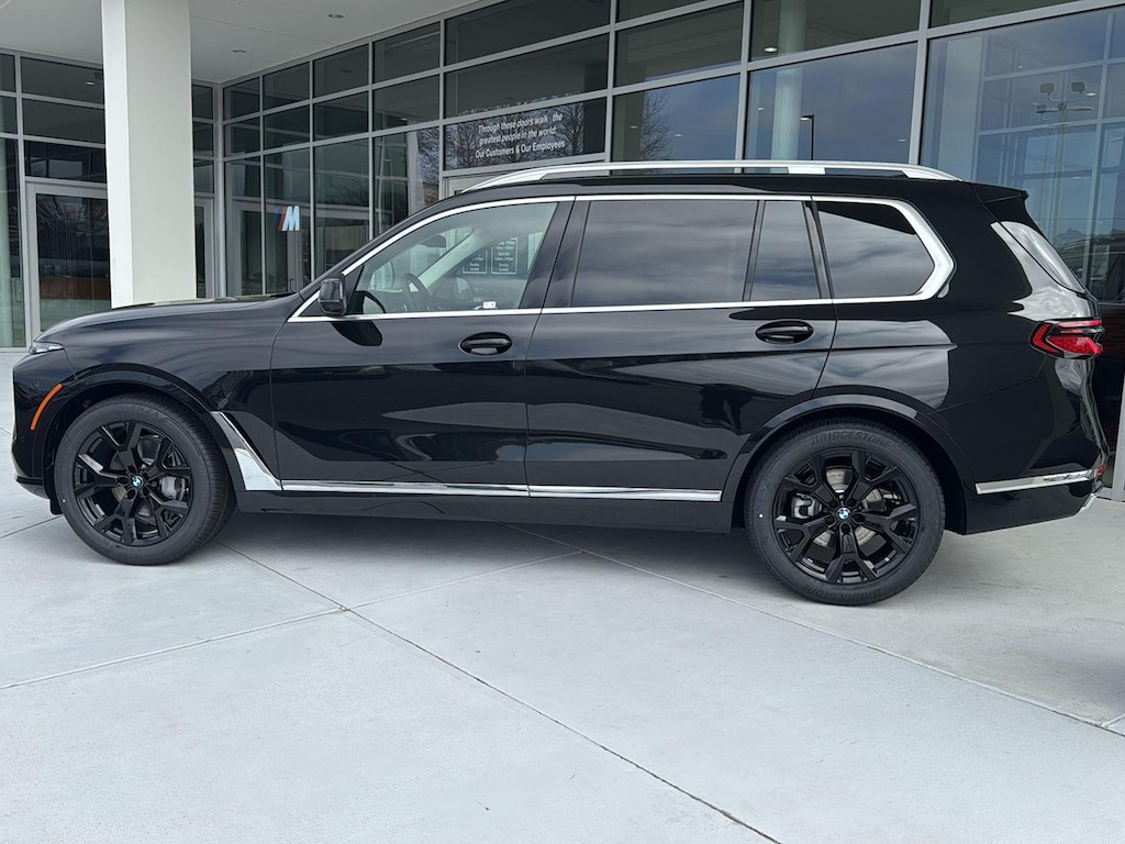 New 2026 BMW X7 xDrive40i SUV