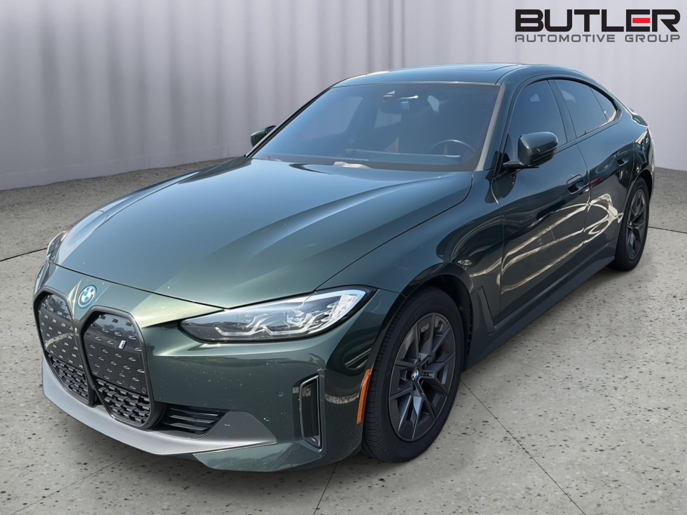 2023 BMW i4 eDrive35's photo
