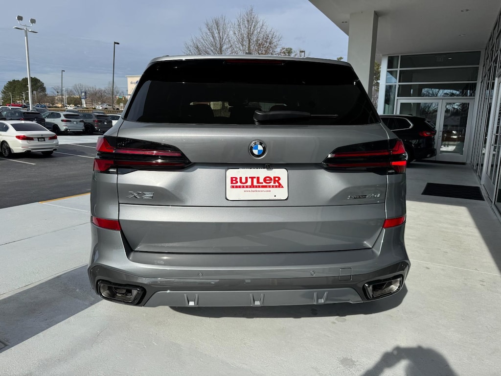 New 2026 BMW X5 sDrive40i SUV