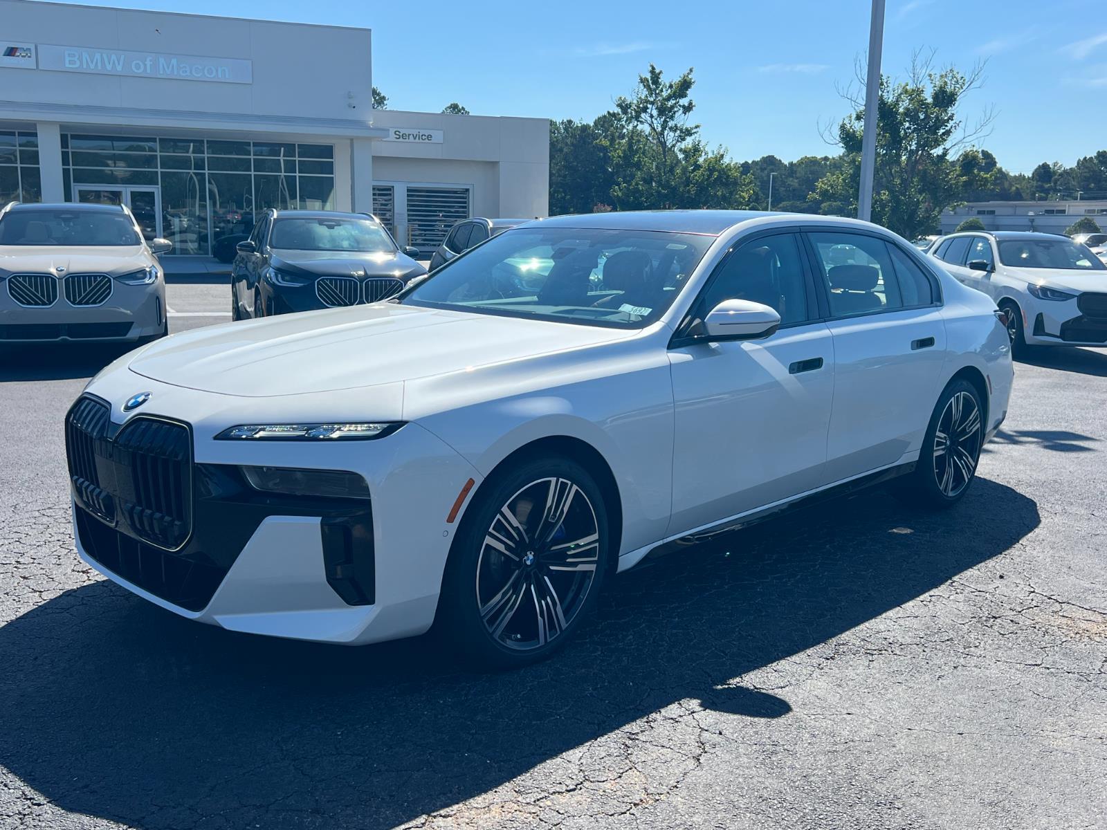 2025 BMW 740i Sedan 