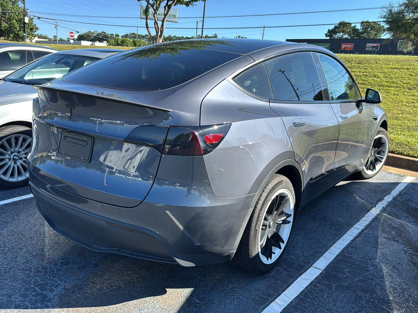 2023 Tesla Model Y Long Range photo 4