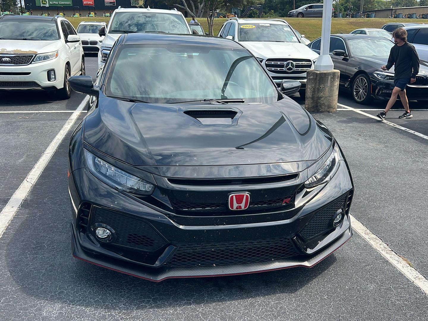 2017 Honda Civic Touring Hatchback photo 4