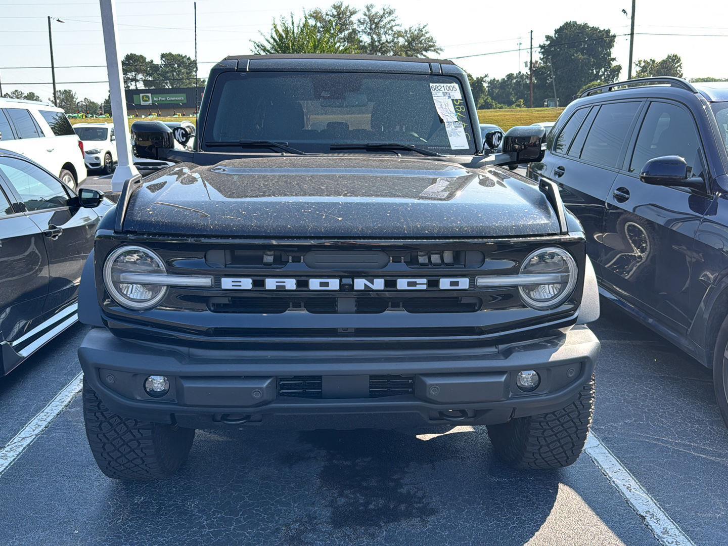 2023 Ford Bronco Badlands photo 2