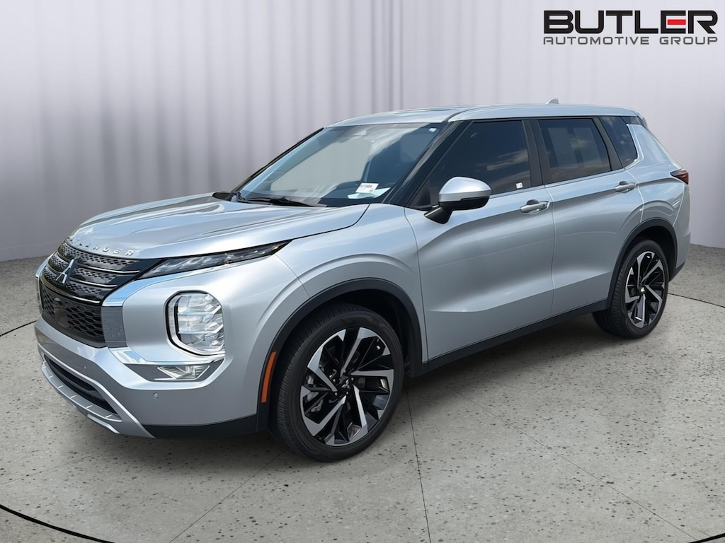 Used 2024 Mitsubishi Outlander SE SUV
