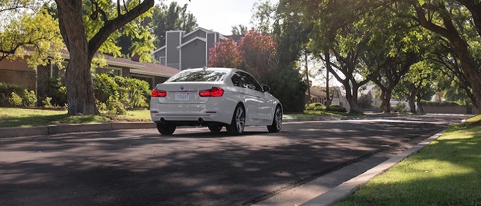 700 × 300