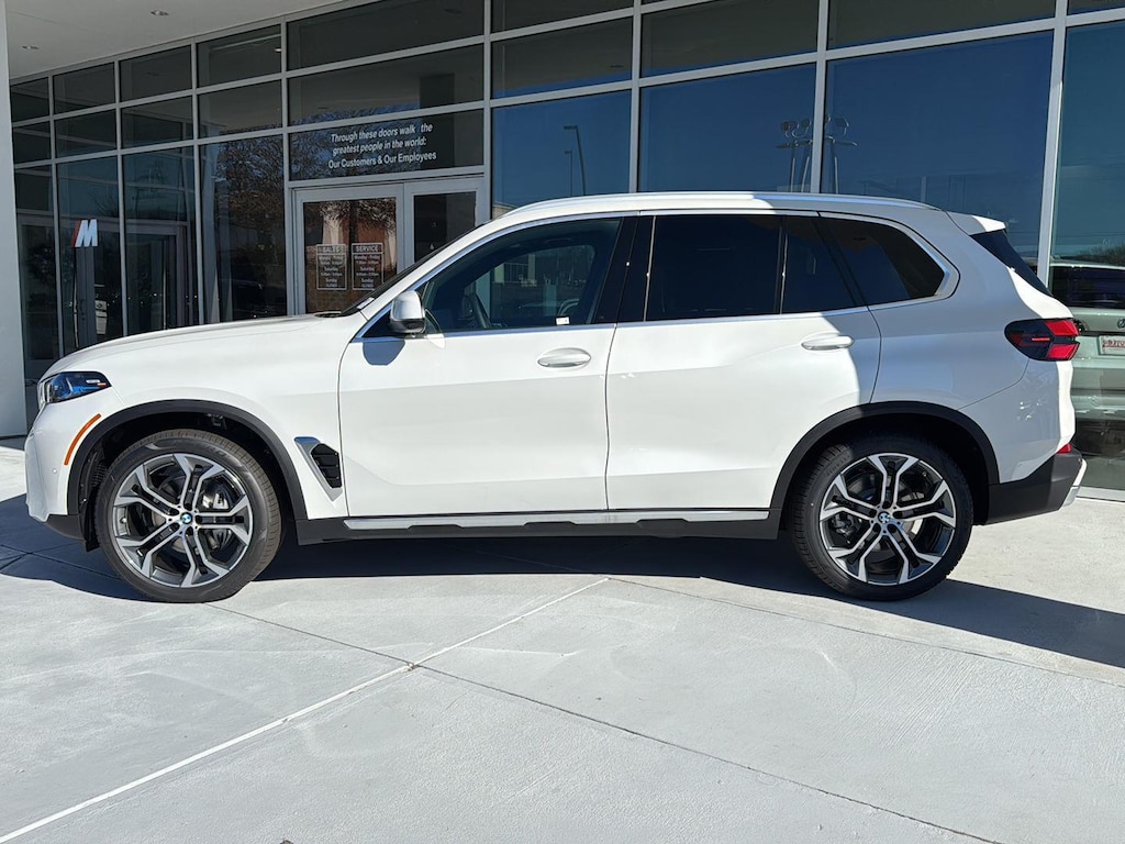 New 2026 BMW X5 xDrive40i SUV