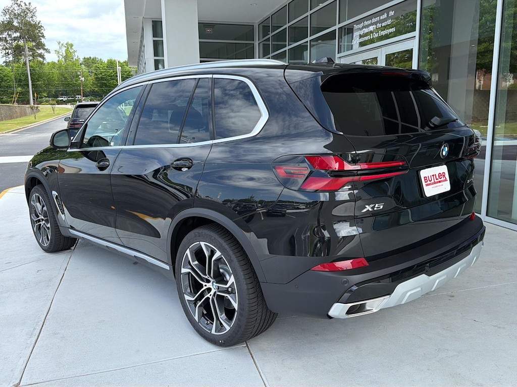 New 2026 BMW X5 sDrive40i SUV