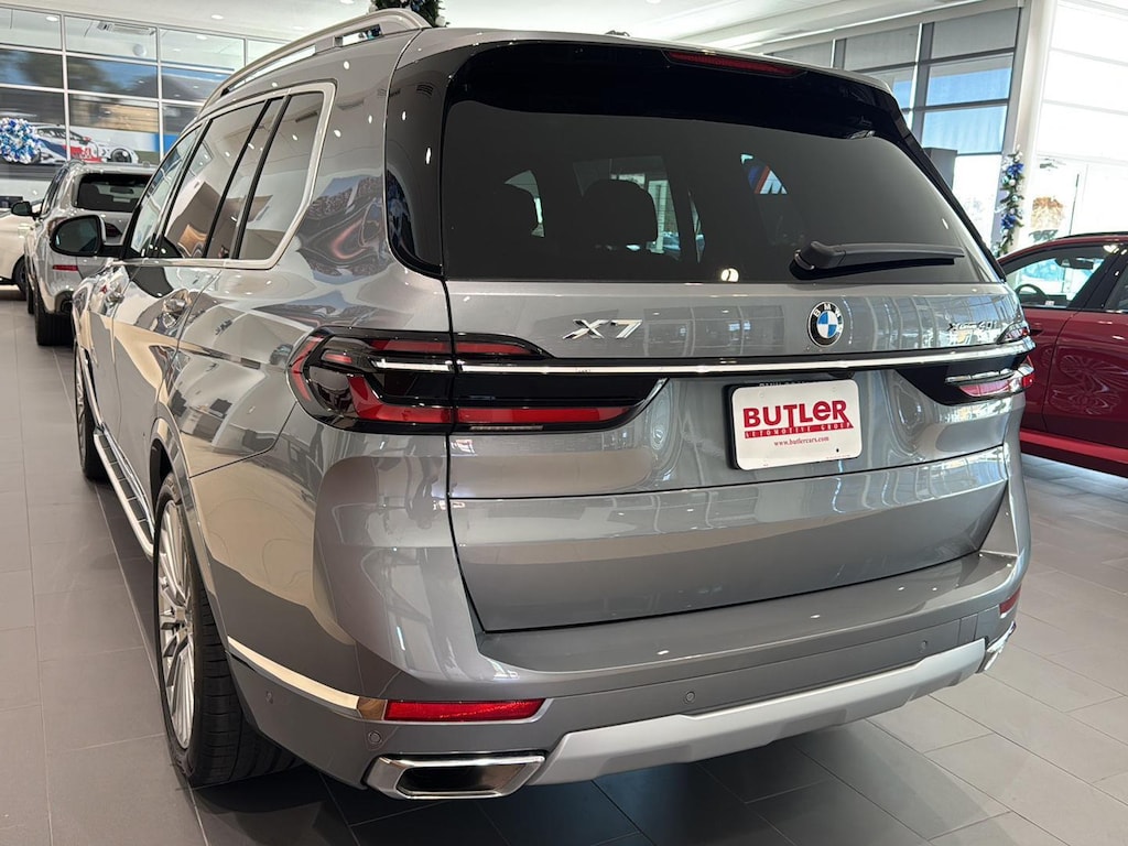 New 2026 BMW X7 xDrive40i SUV