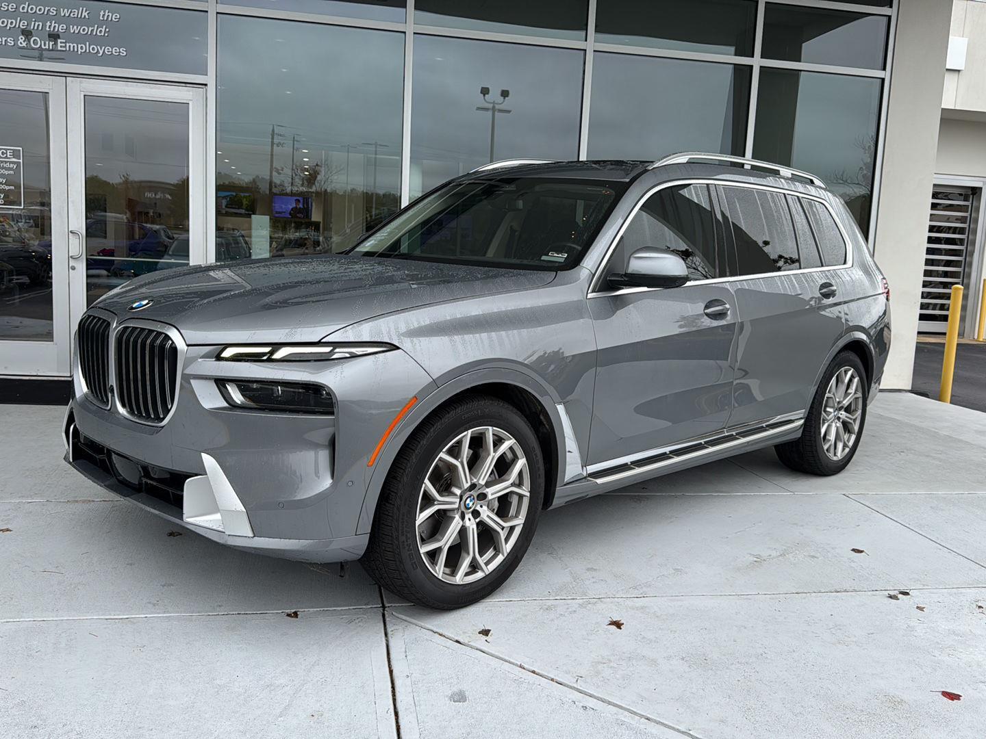2023 BMW X7 SUV 