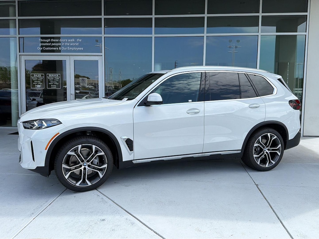 New 2026 BMW X5 sDrive40i SUV