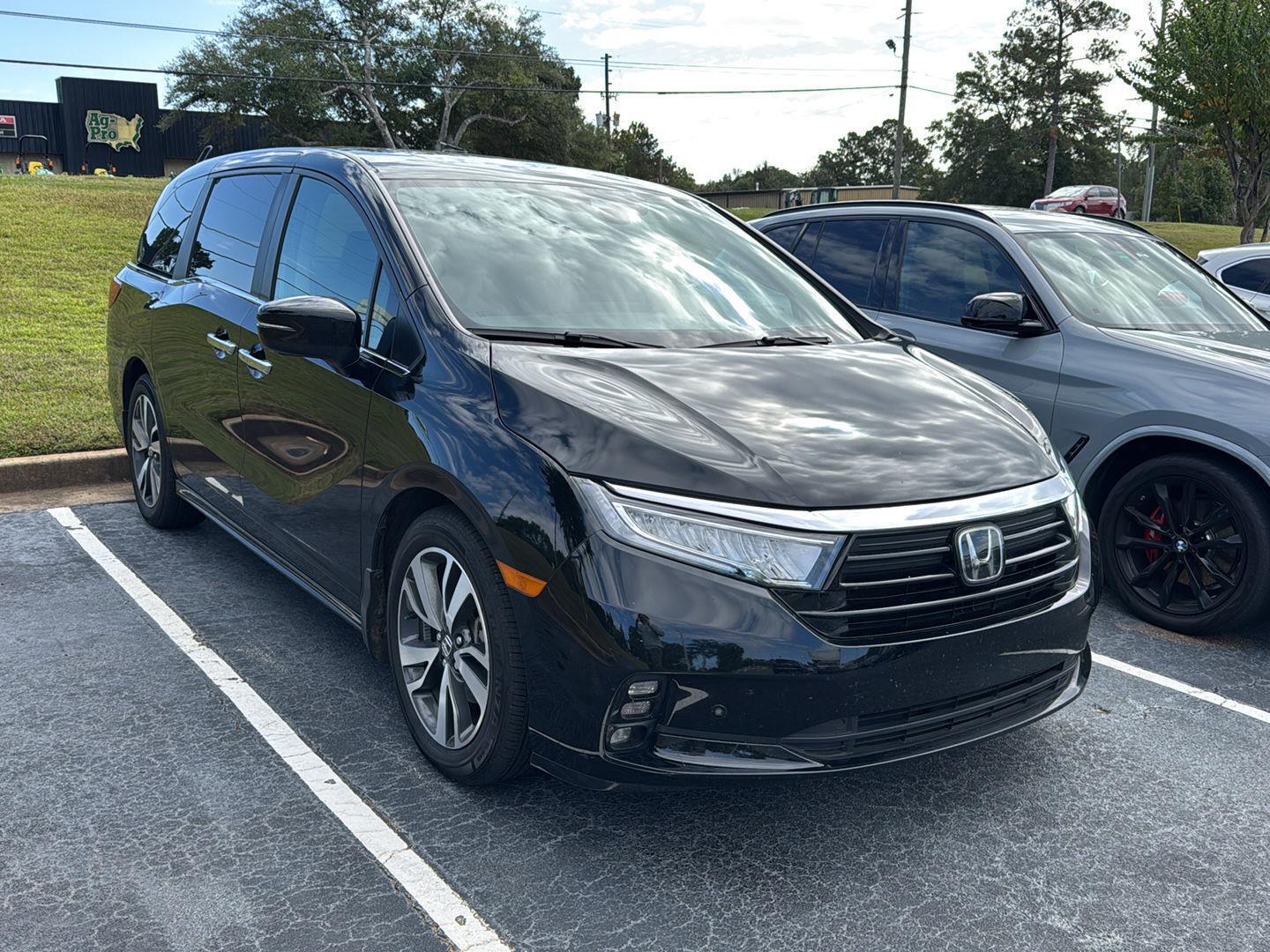 2023 Honda Odyssey Touring photo 4
