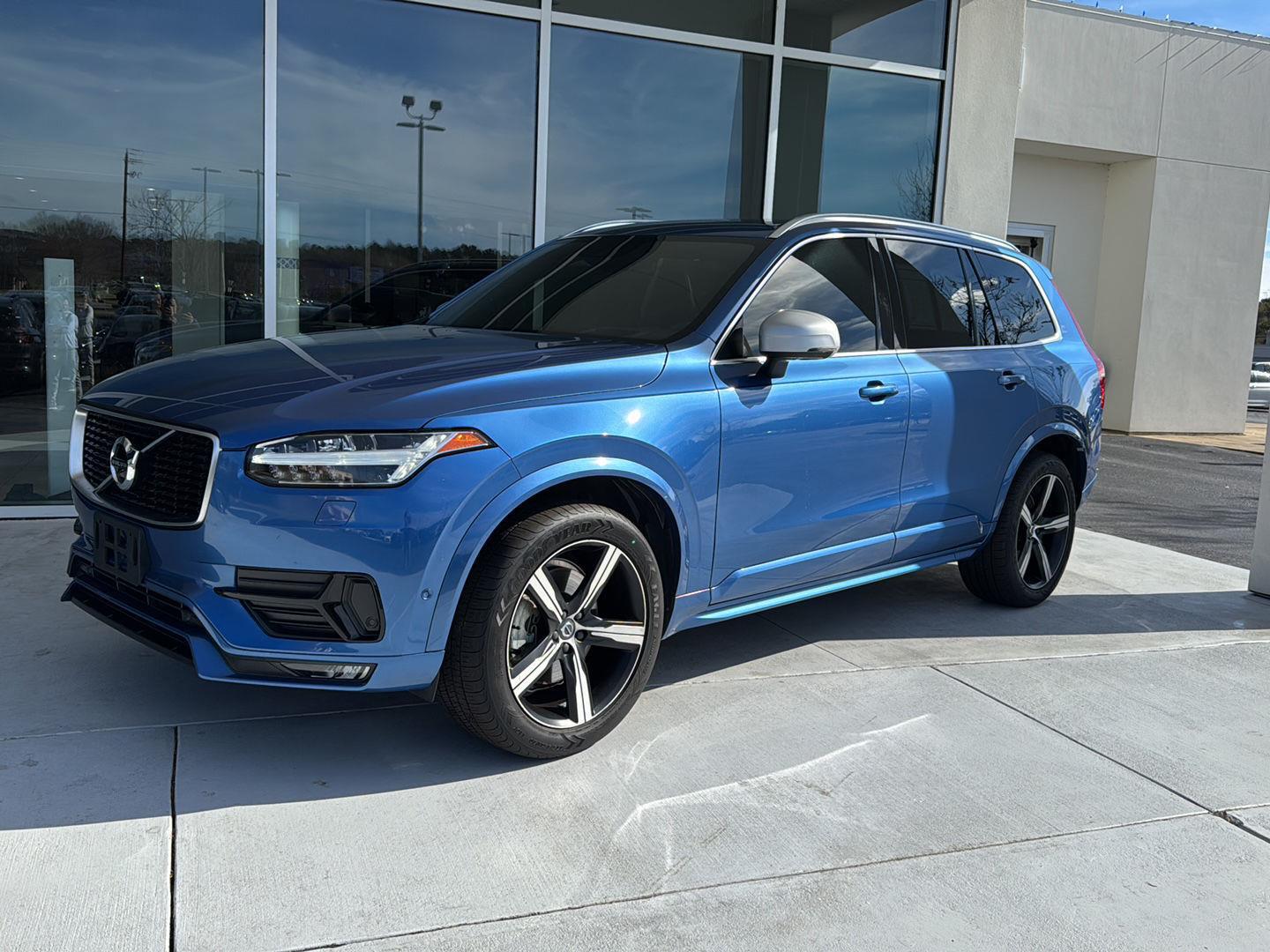 2019 Volvo XC90 R-Design