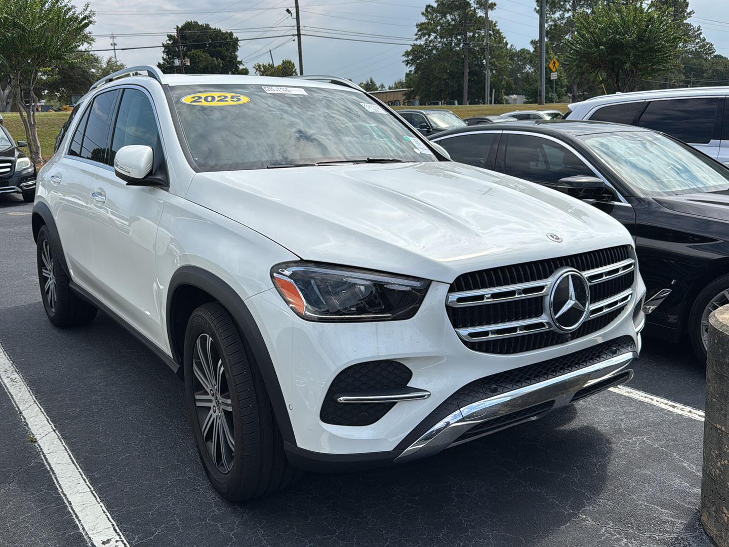 2025 Mercedes Benz GLE 350 4MATIC photo 4
