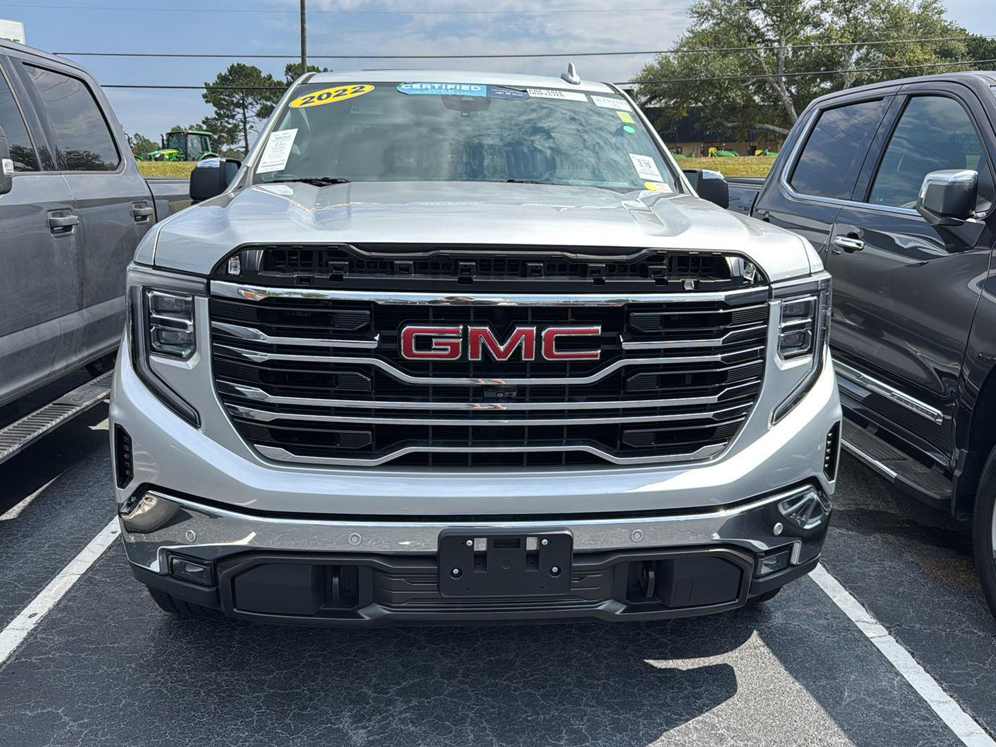 2022 Gmc Sierra 1500 SLT photo 3