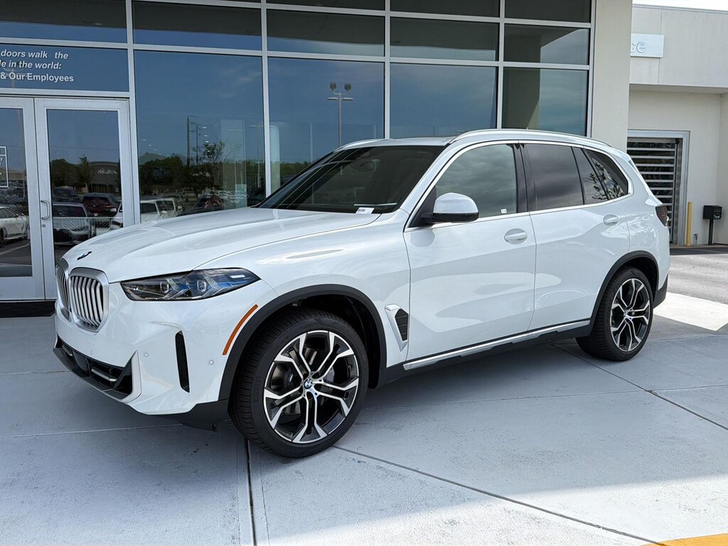 New 2026 BMW X5 sDrive40i SUV