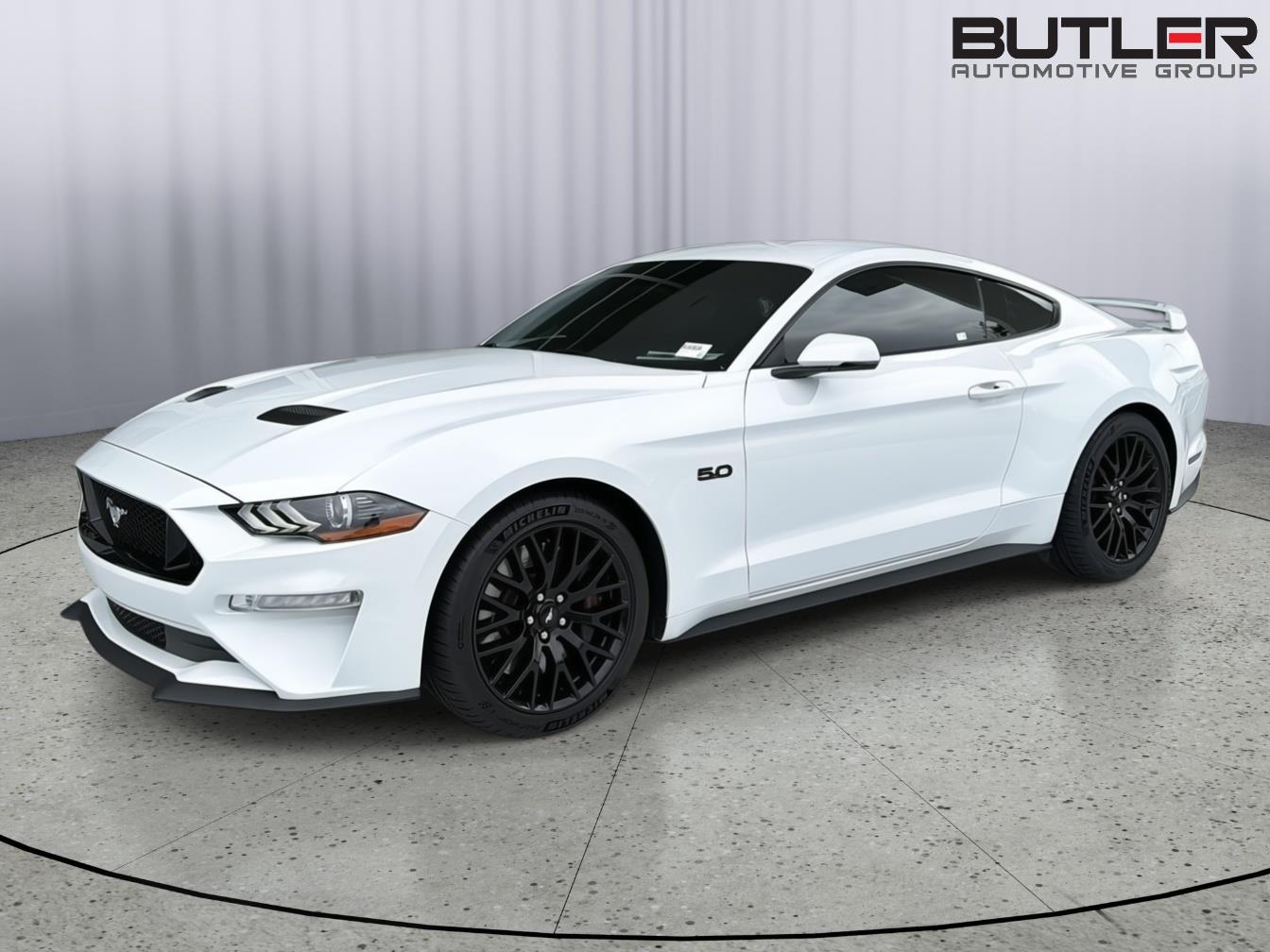 2018 Ford Mustang GT Coupe Premium's photo