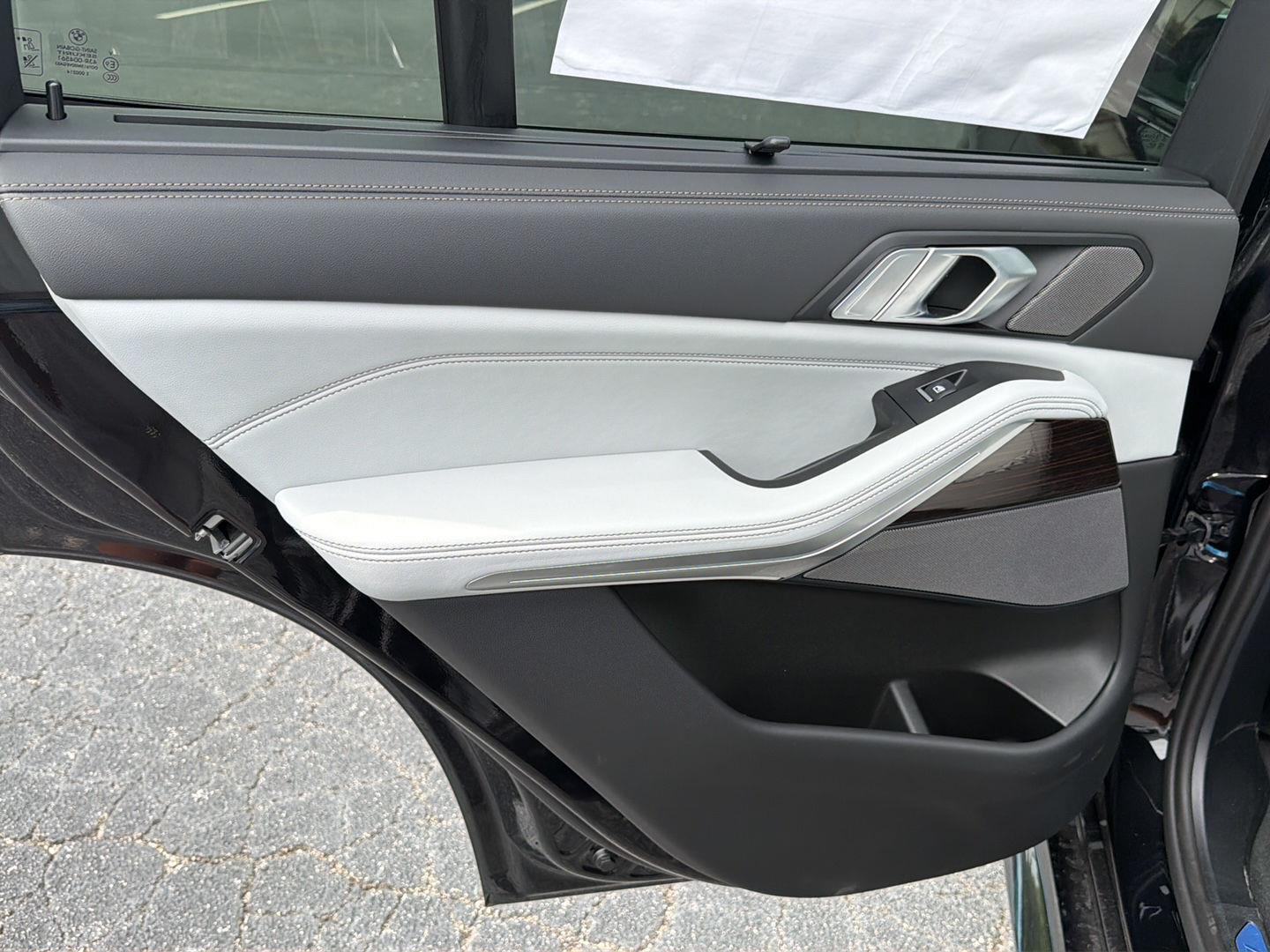 2026 BMW X5 40i - Photo 18