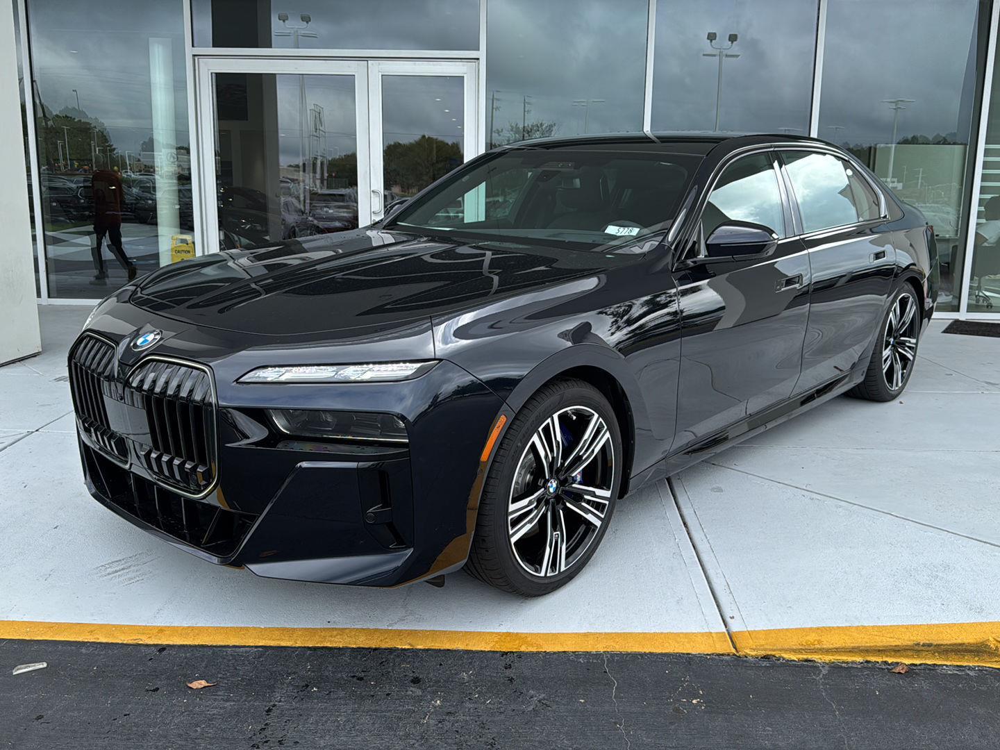 2025 BMW 740i Sedan 