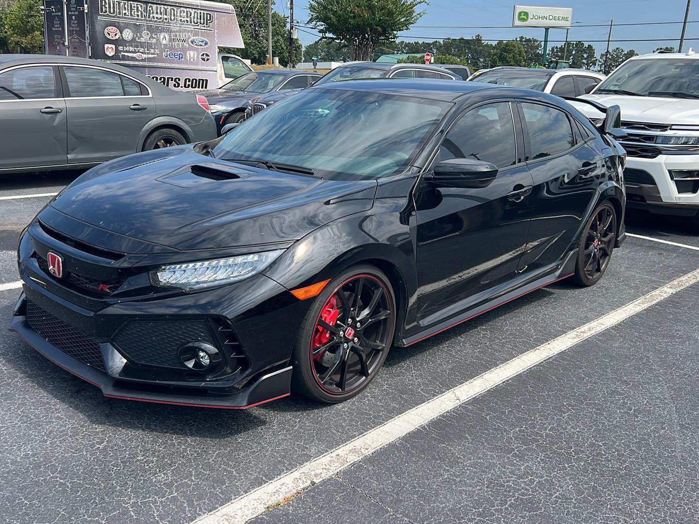 2017 Honda Civic Touring Hatchback photo 2