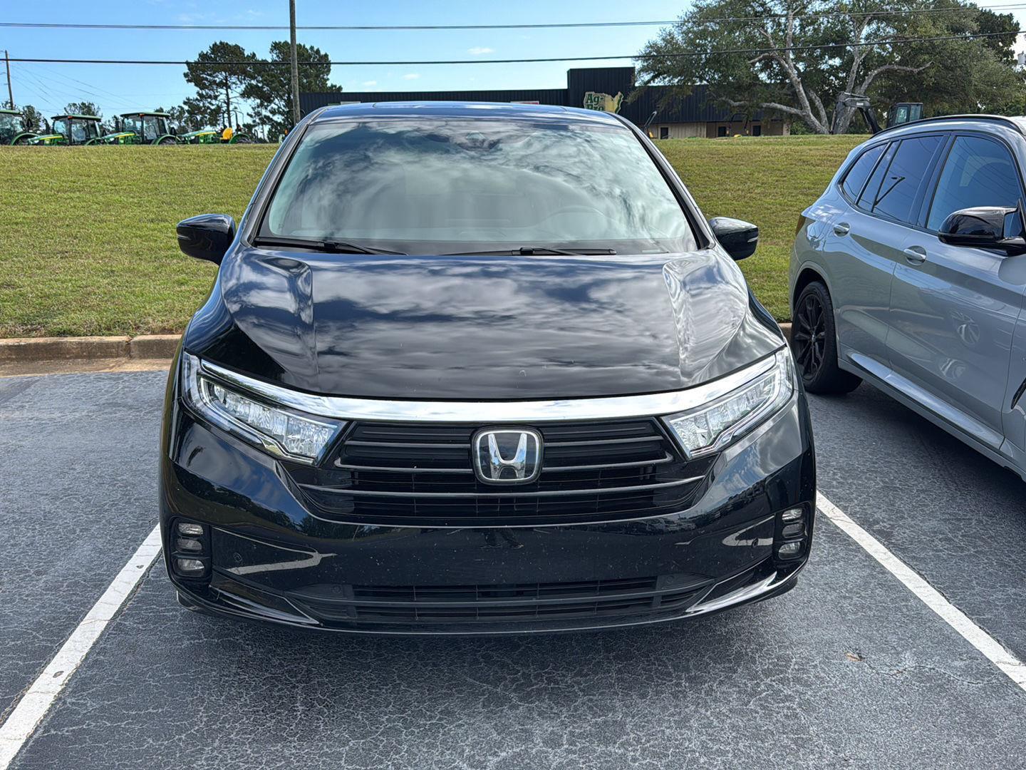 2023 Honda Odyssey Touring photo 3
