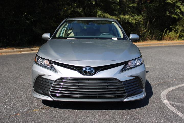 2023 Toyota Camry LE photo 2