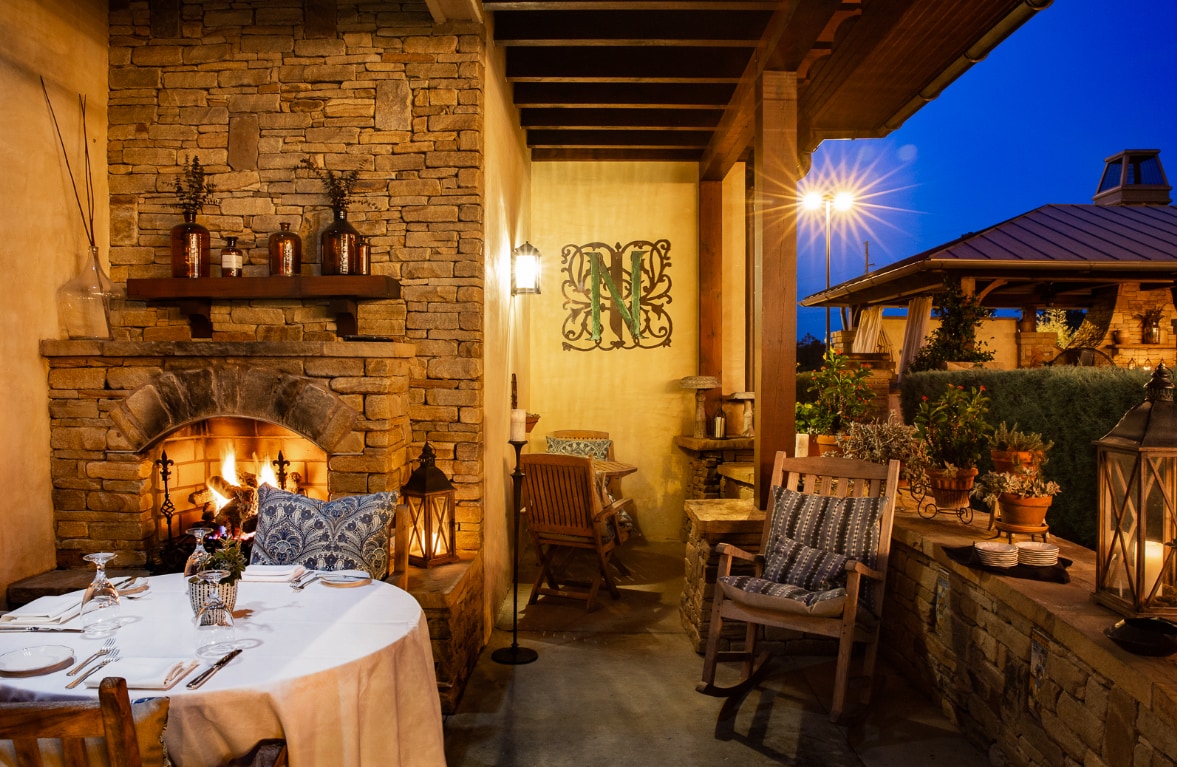 natalias%20macon%20romantic%20restaurant%20.png