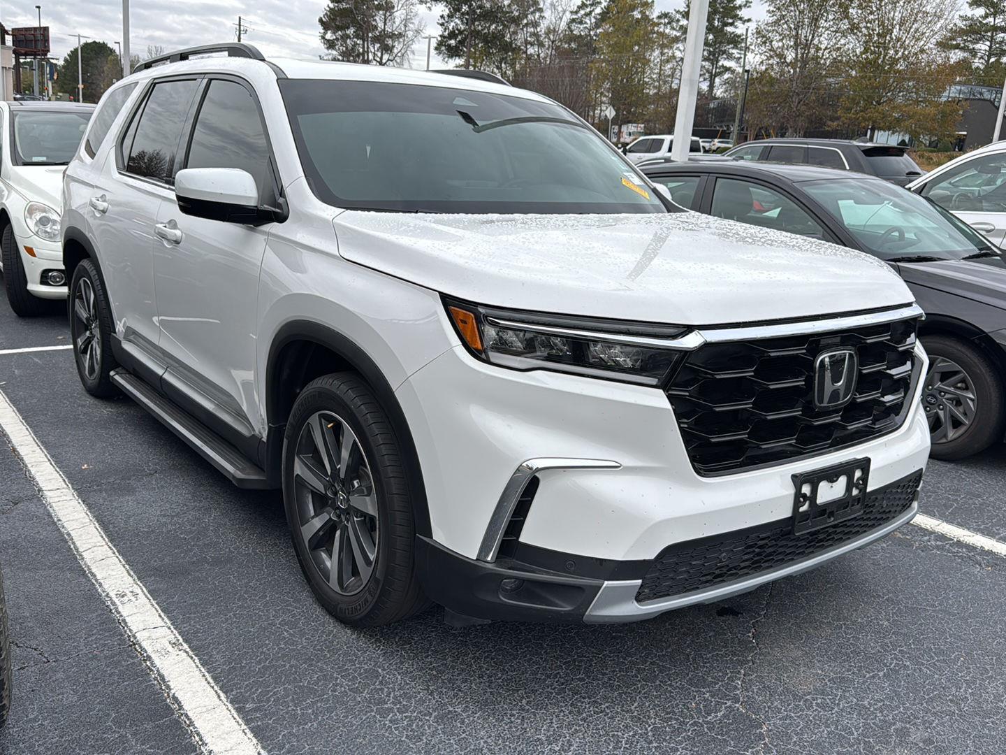 2023 Honda Pilot Touring photo 4