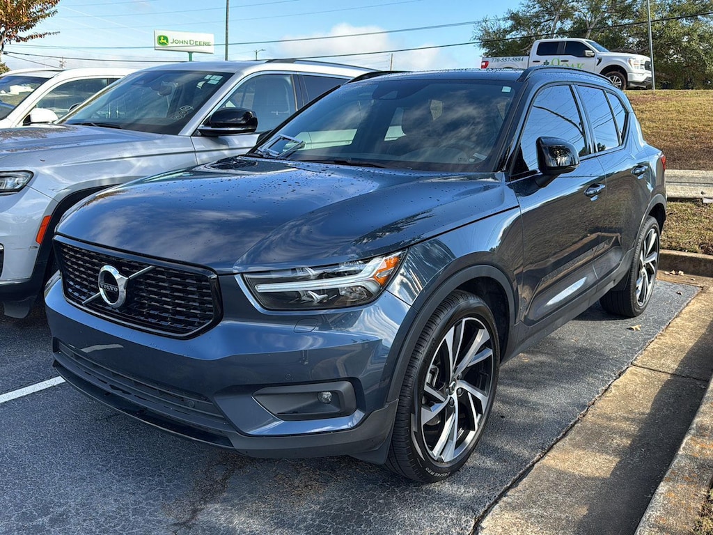 Used 2022 Volvo XC40 R-Design SUV