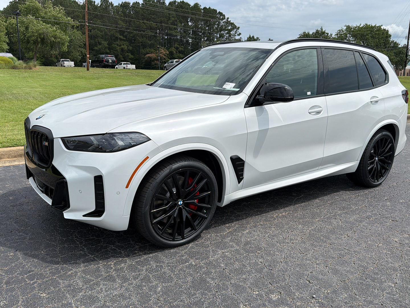 2026 BMW X5 M60i's photo