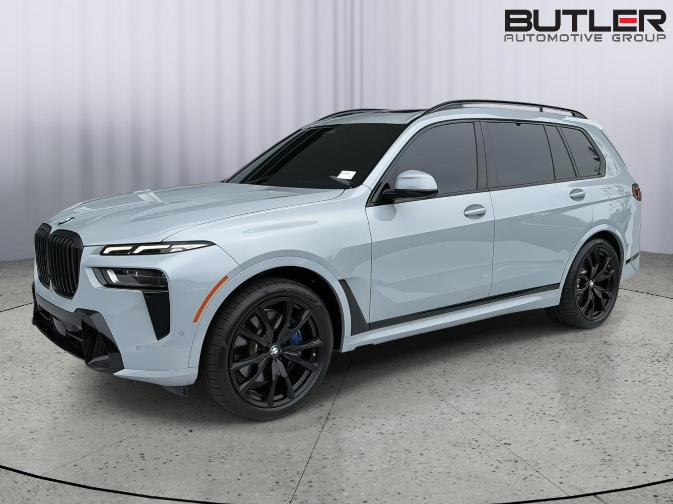 2023 BMW X7 xDrive40i's photo