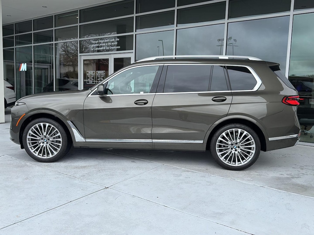 New 2026 BMW X7 xDrive40i SUV