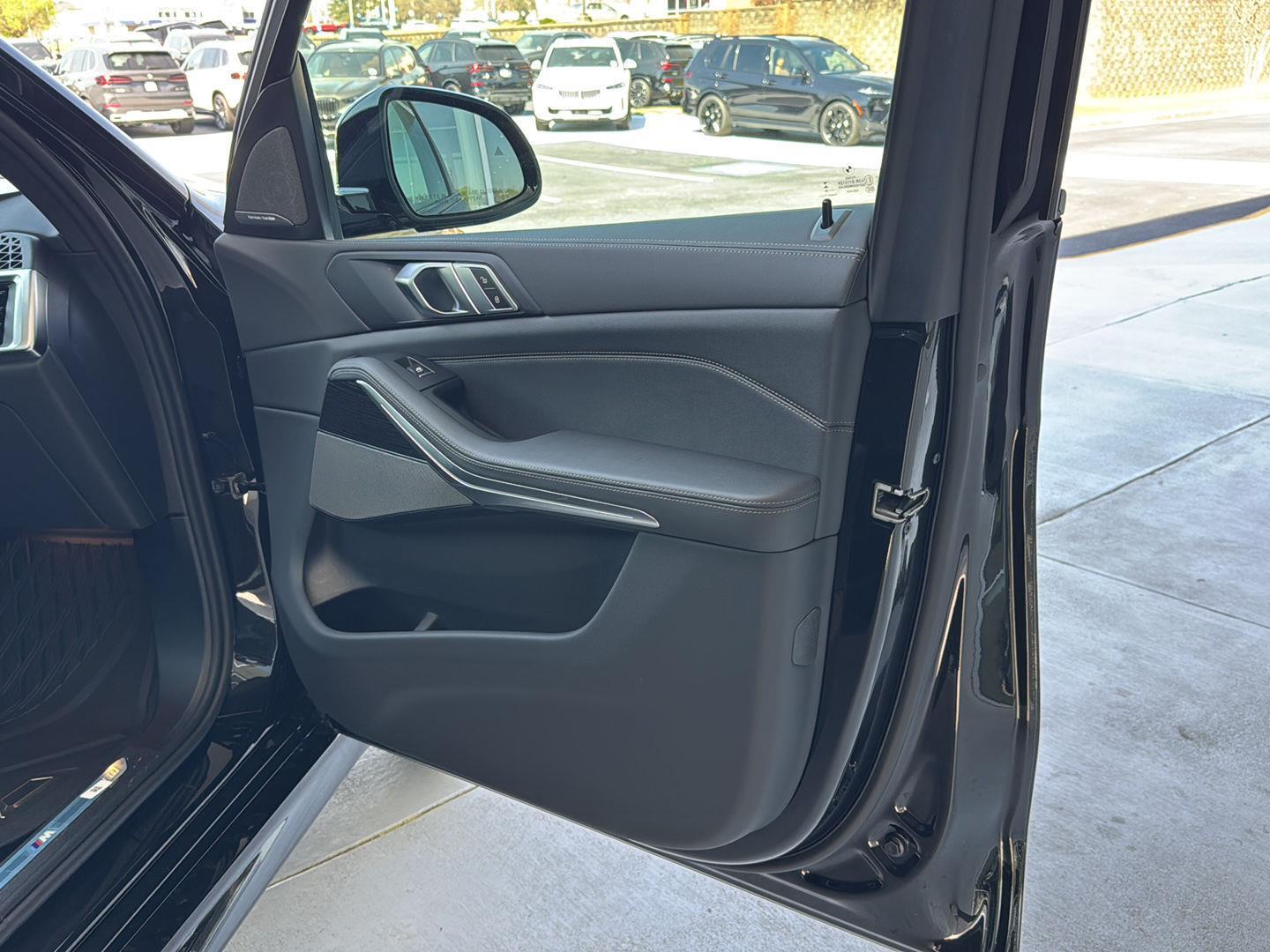 2026 BMW X5 40i - Photo 13