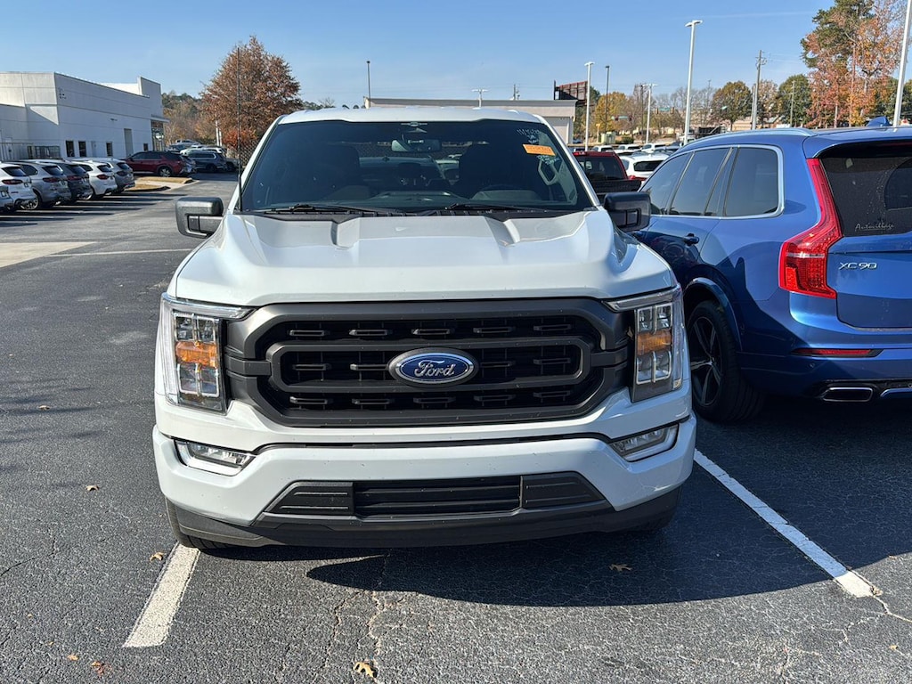2023 Ford F-150 XLT photo 2