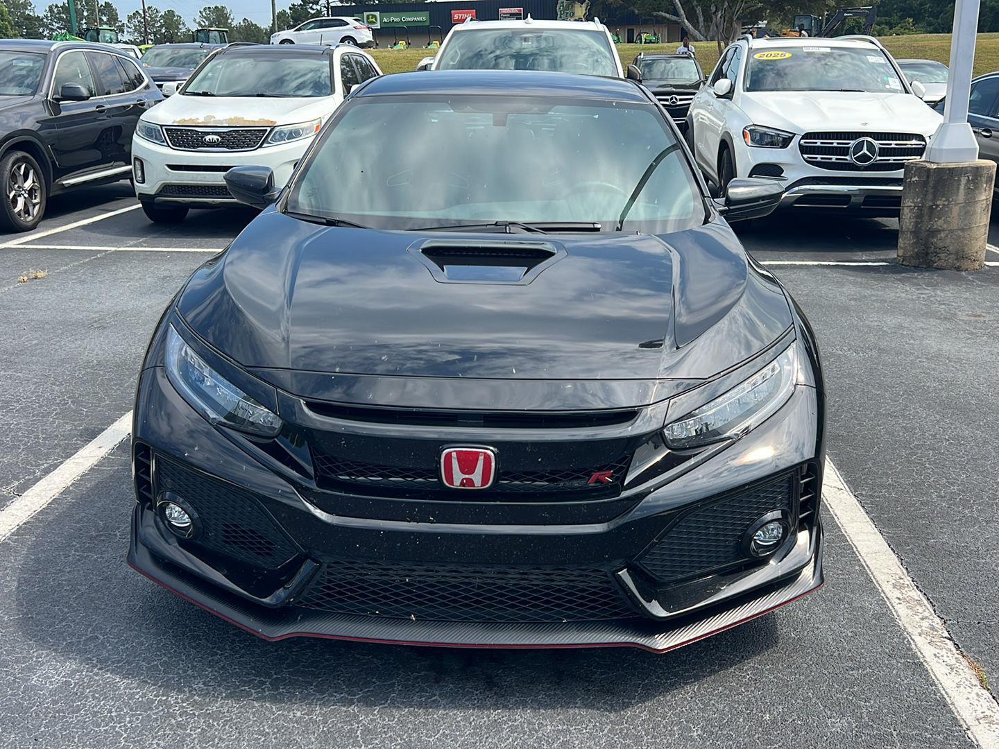 2017 Honda Civic Touring Hatchback photo 3