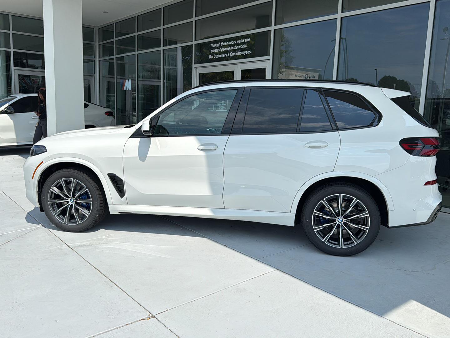 2026 Bmw X5 xDrive40i photo 3