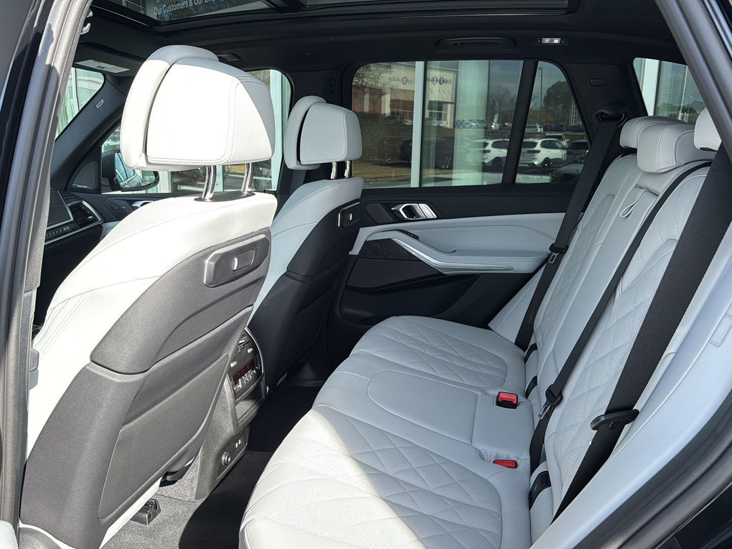 2026 BMW X5 40i - Photo 10