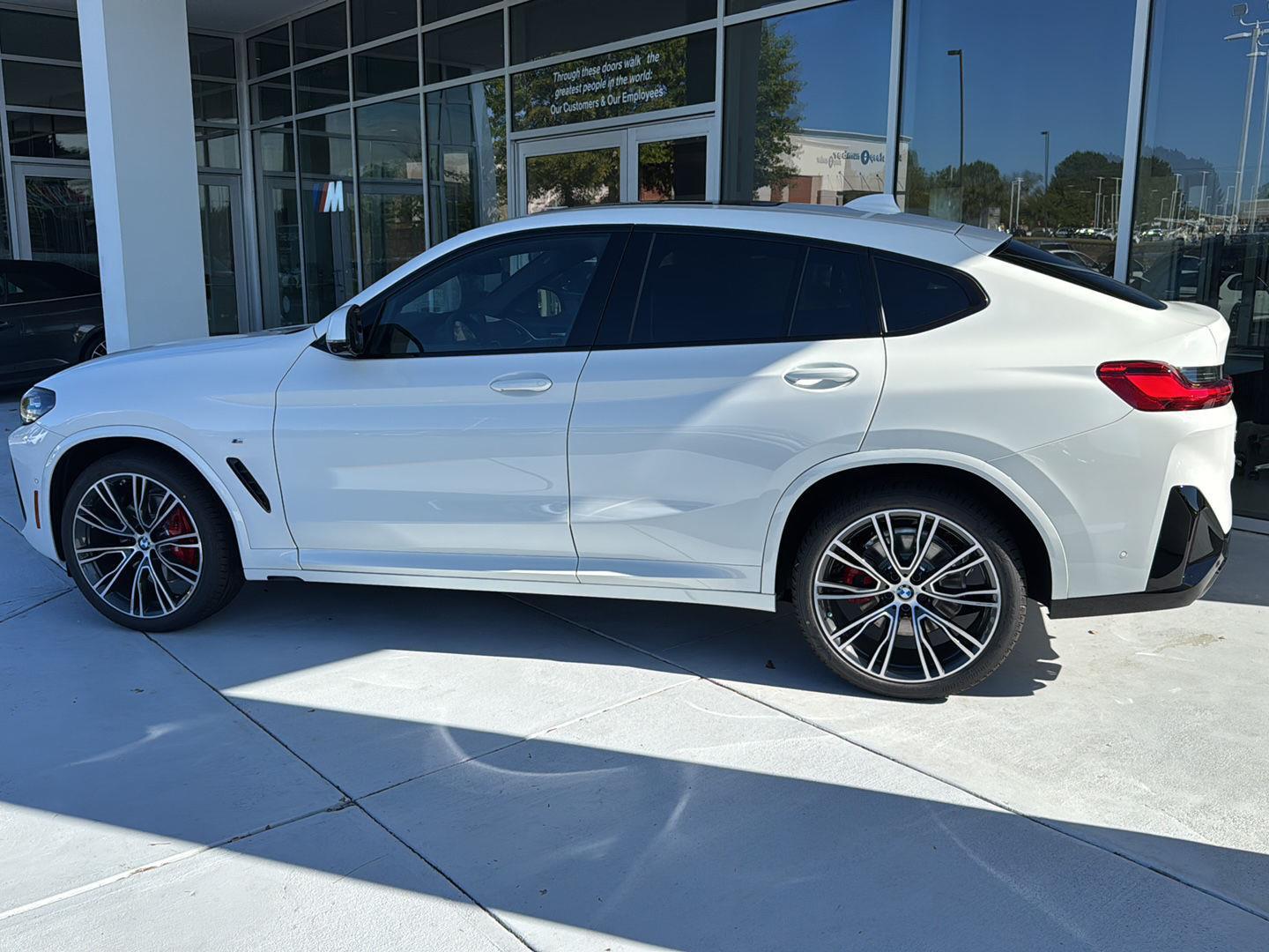 2025 Bmw X4 xDrive30i photo 3