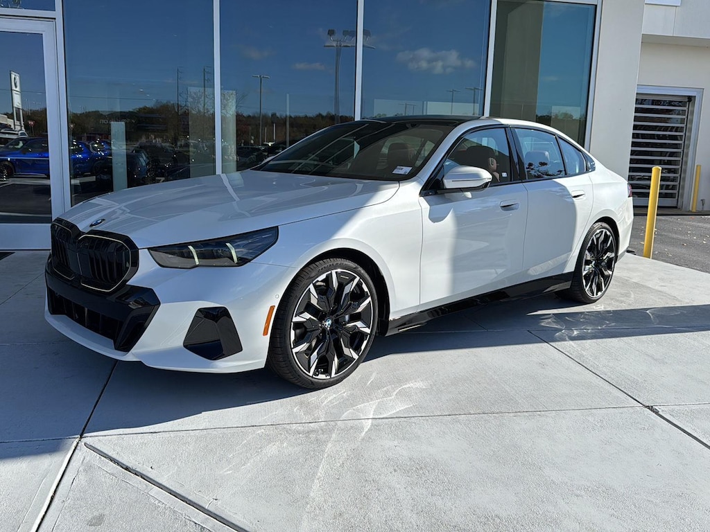 New 2026 BMW 530i Sedan