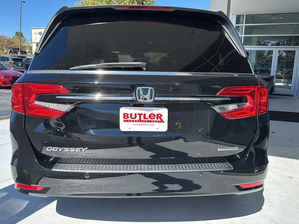 Used 2023 Honda Odyssey Touring Van