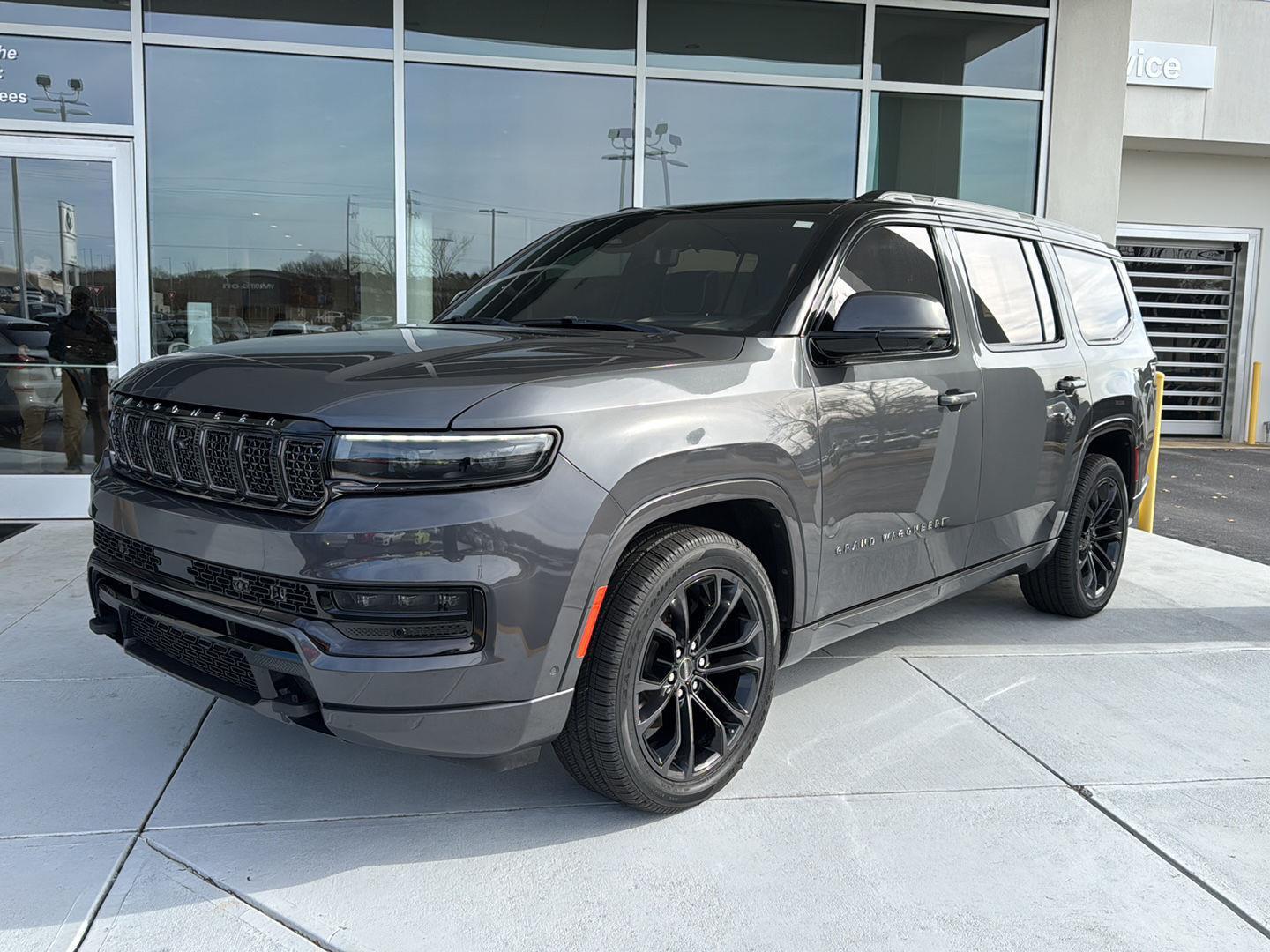 2022 Jeep Grand Wagoneer Obsidian's photo
